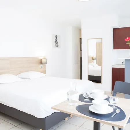 Zenitude Hôtel-Résidences La Versoix Divonne-les-Bains Extérieur photo